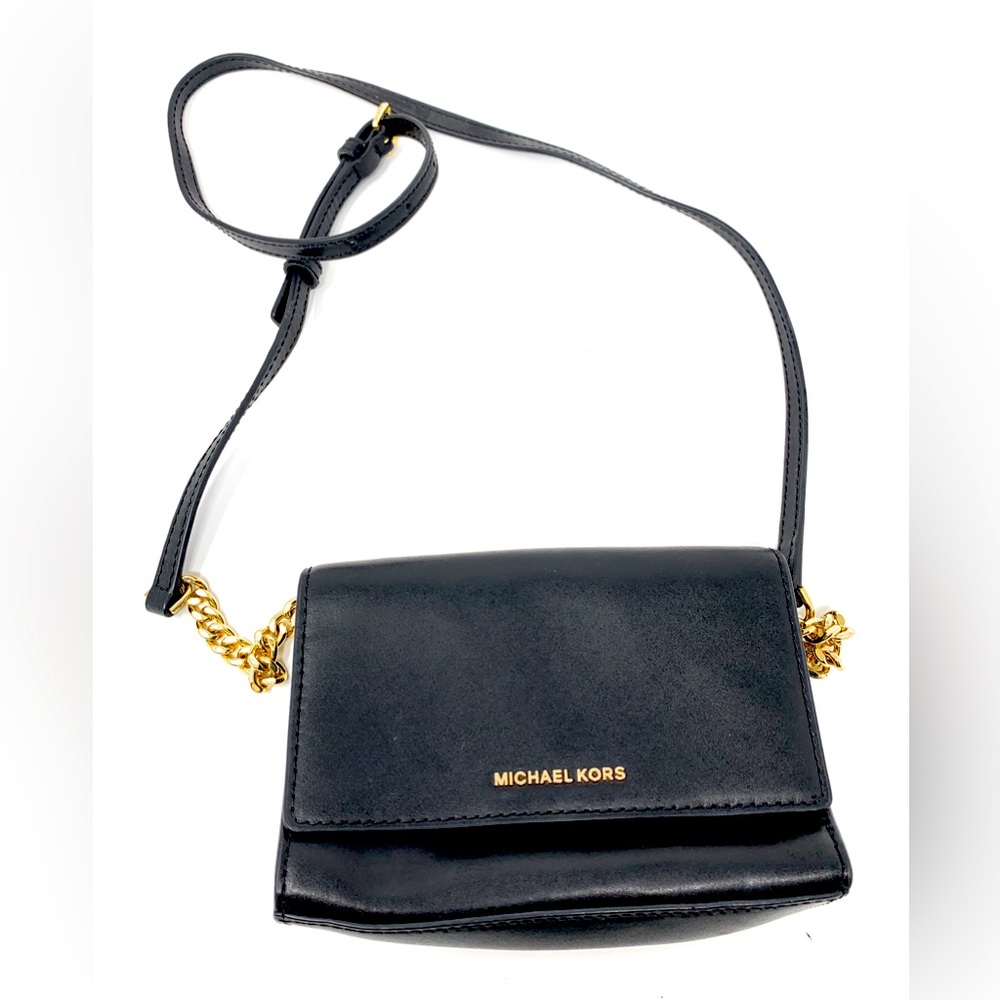 Small black Michael Kors purse.